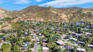 Drone / aerial view featuring a mountain view