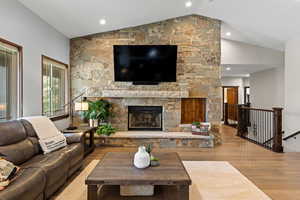 Huge Beautiful Natural Stone Fire Place with Stone Hearth & Stone Mantle!   Approximately 20' Vaulted Ceiling in Main Living Area!