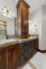 Master Bathroom!  Granite Counter Tops & Back Splash!  2.5 " Mitered Edge!