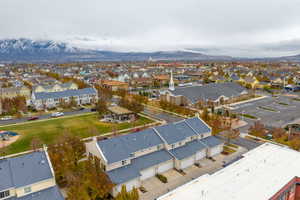 Bird's eye view with a mountain view