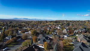 Bird's eye view featuring a mountain view