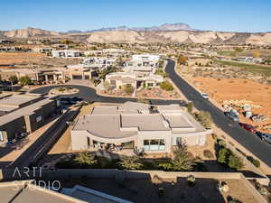 Bird's eye view with a mountain view