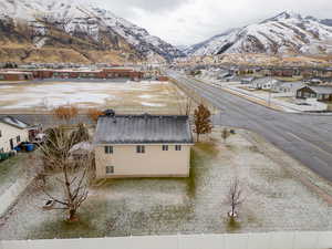 Drone / aerial view featuring a mountain view