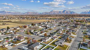 Bird's eye view featuring a mountain view