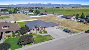 Bird's eye view featuring a mountain view