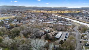 Bird's eye view with a mountain view