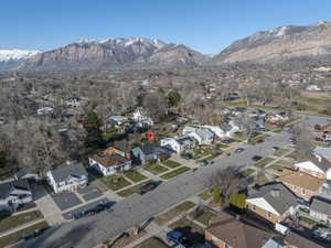 Bird's eye view with a mountain view