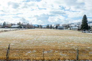 View of yard with a mountain view