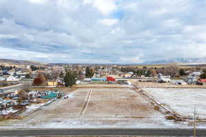 Drone / aerial view featuring a mountain view