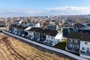 Aerial view with a mountain view