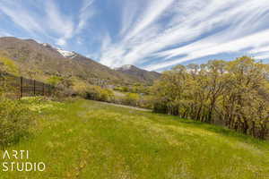 View of mountain feature