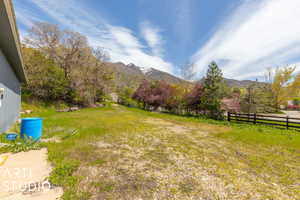 View of yard featuring a mountain view