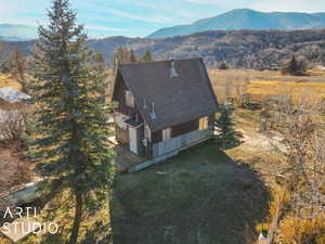 Bird's eye view with a mountain view