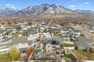 Bird's eye view with a mountain view