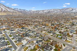 Bird's eye view featuring a mountain view