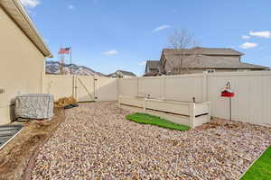 View of yard featuring a mountain view