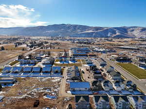 Bird's eye view with a mountain view