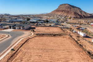 Aerial view with a mountain view