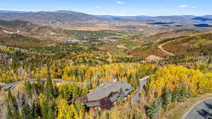 Bird's eye view with a mountain view