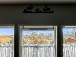 Interior details featuring a mountain view