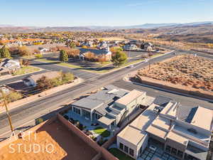 Drone / aerial view featuring a mountain view