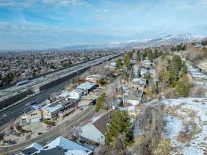 Bird's eye view with a mountain view