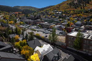 Bird's eye view featuring a mountain view