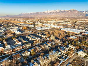 Bird's eye view featuring a mountain view