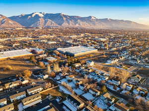 Bird's eye view featuring a mountain view