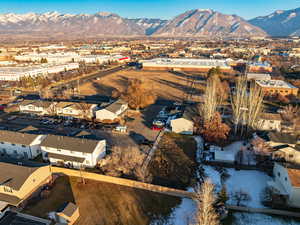 Bird's eye view with a mountain view