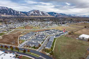 Bird's eye view with a mountain view