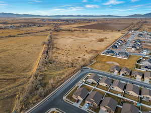 Bird's eye view featuring a mountain view