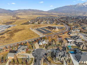 Bird's eye view featuring a mountain view