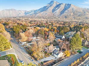 Drone / aerial view featuring a mountain view