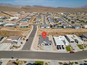 Bird's eye view with a mountain view