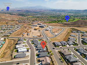 Drone / aerial view featuring a mountain view