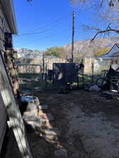 View of yard featuring a mountain view