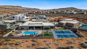 Birds eye view of property featuring a mountain view