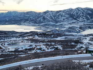 View of mountain feature