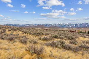 View of mountain feature