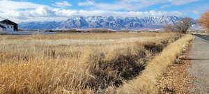 View of mountain feature