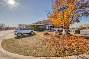 View of front of house featuring a front yard