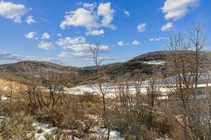 View of mountain feature