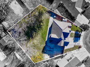 Birds eye view of property