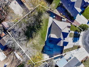 Birds eye view of property