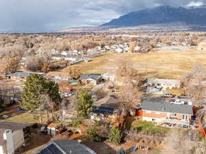 Bird's eye view with a mountain view