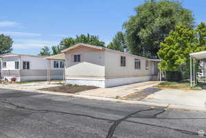 View of manufactured / mobile home