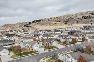 Bird's eye view featuring a mountain view