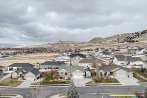 Aerial view with a mountain view