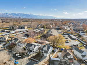 Aerial view with a mountain view